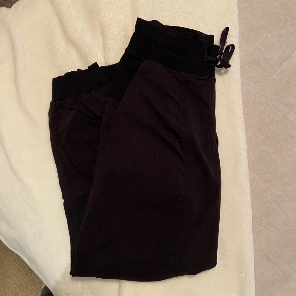 LULULEMON JOGGERS